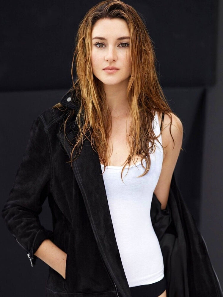 Shailene Woodley 8.5 x 11 Candid Color Photograph Art Print Photo Collectibles:Photographic Images:Photographs Style Your Walls